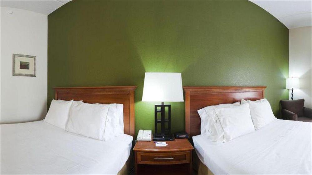 Holiday Inn Express Hotel & Suites Dublin By Ihg Экстерьер фото