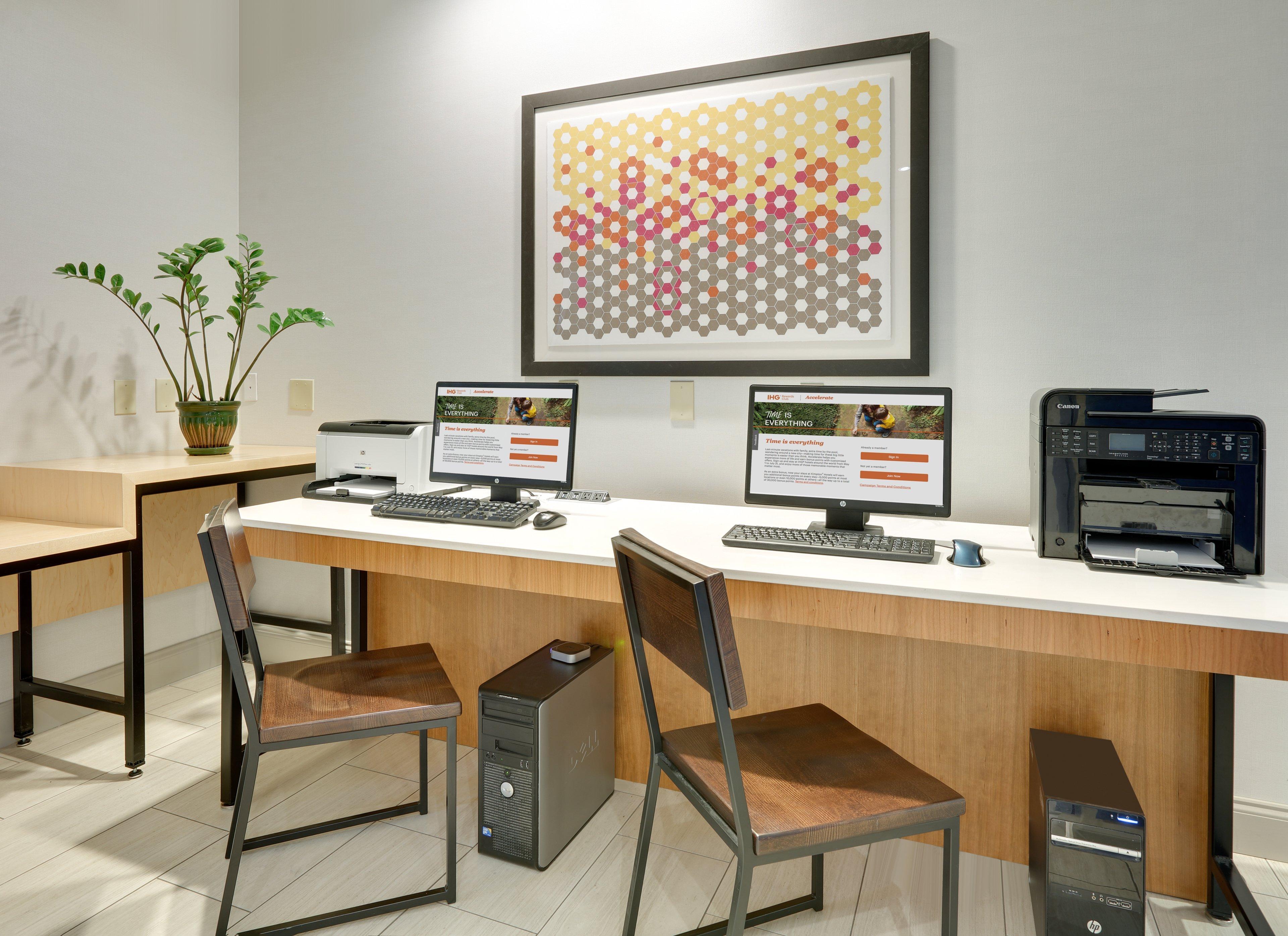 Holiday Inn Express Hotel & Suites Dublin By Ihg Экстерьер фото