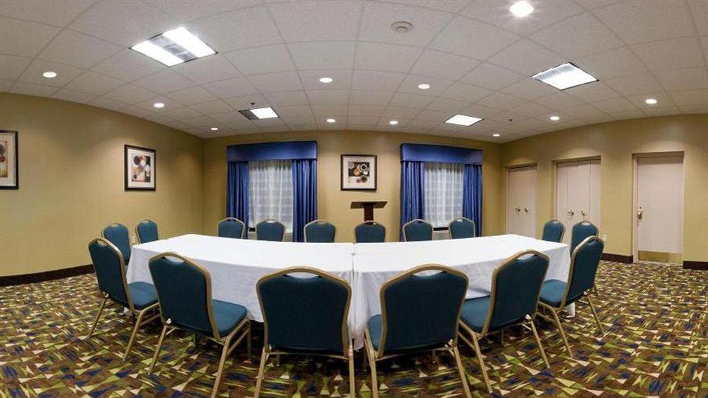 Holiday Inn Express Hotel & Suites Dublin By Ihg Экстерьер фото