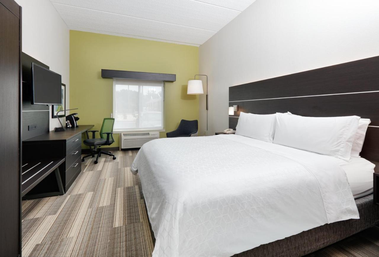 Holiday Inn Express Hotel & Suites Dublin By Ihg Экстерьер фото